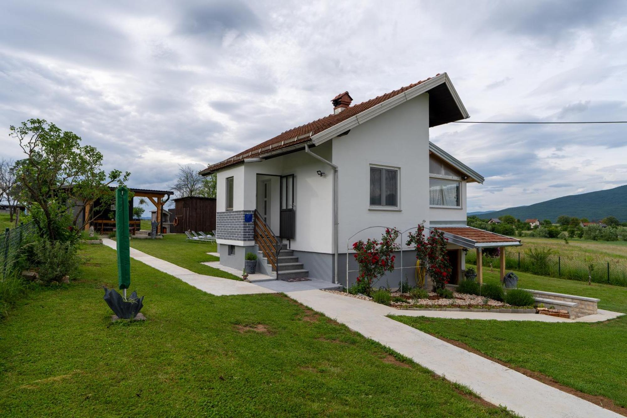 Villa Kuca Za Odmor Belina Otočac Exterior foto